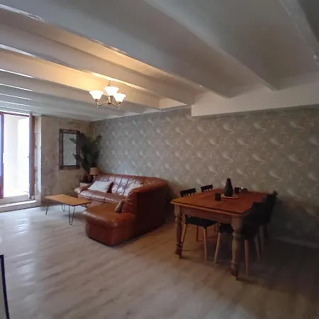 Numero 2 ~ La Petite Maison